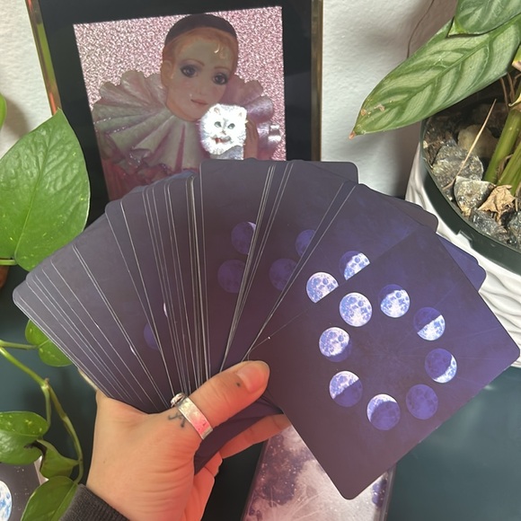 Oracle Cards - Picture 3 of 4